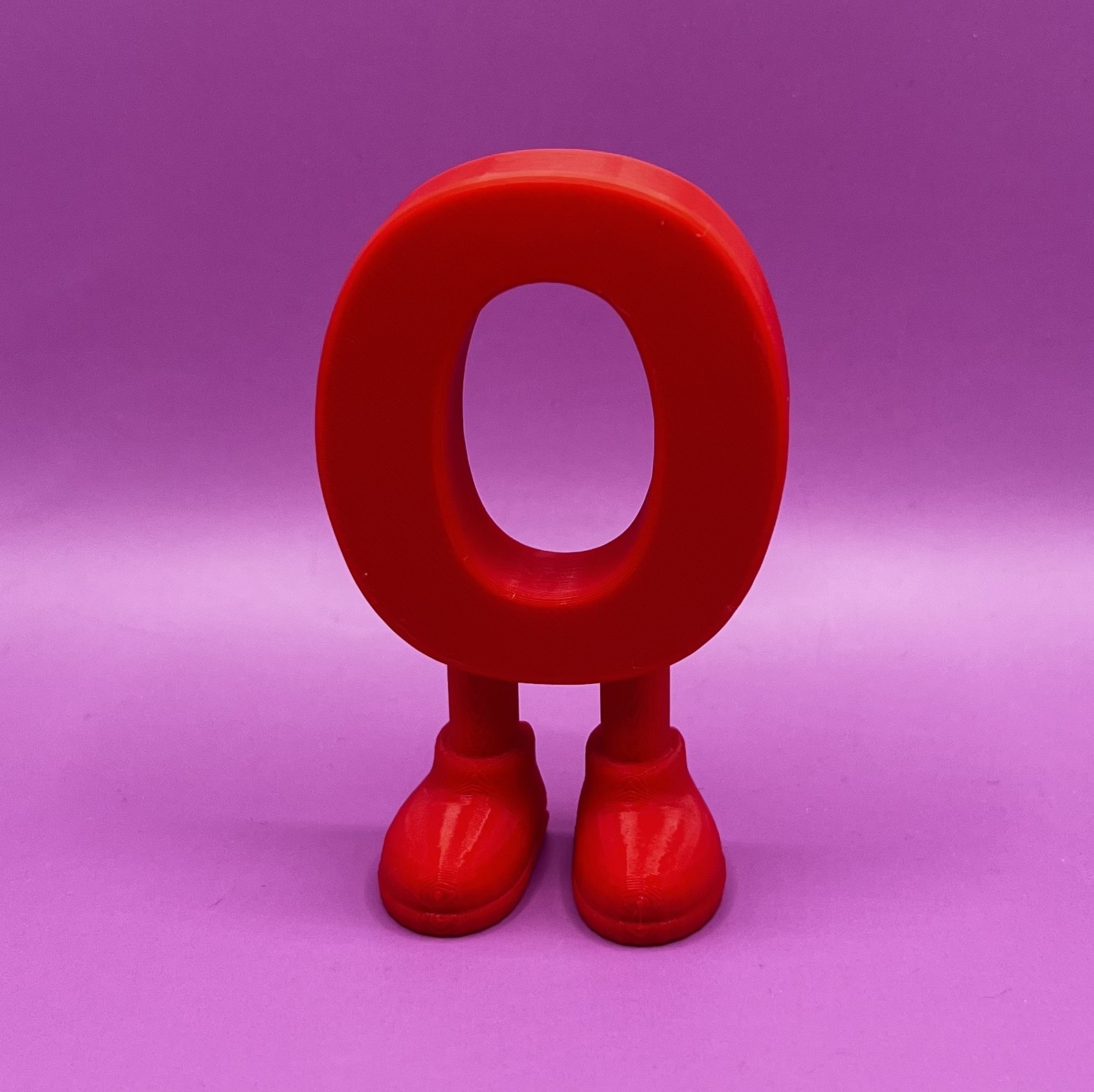 Letter O with legs